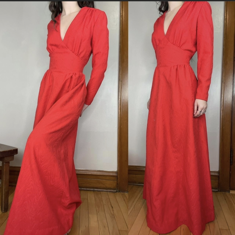 V-Neck Long Sleeve Red Maxi Dress